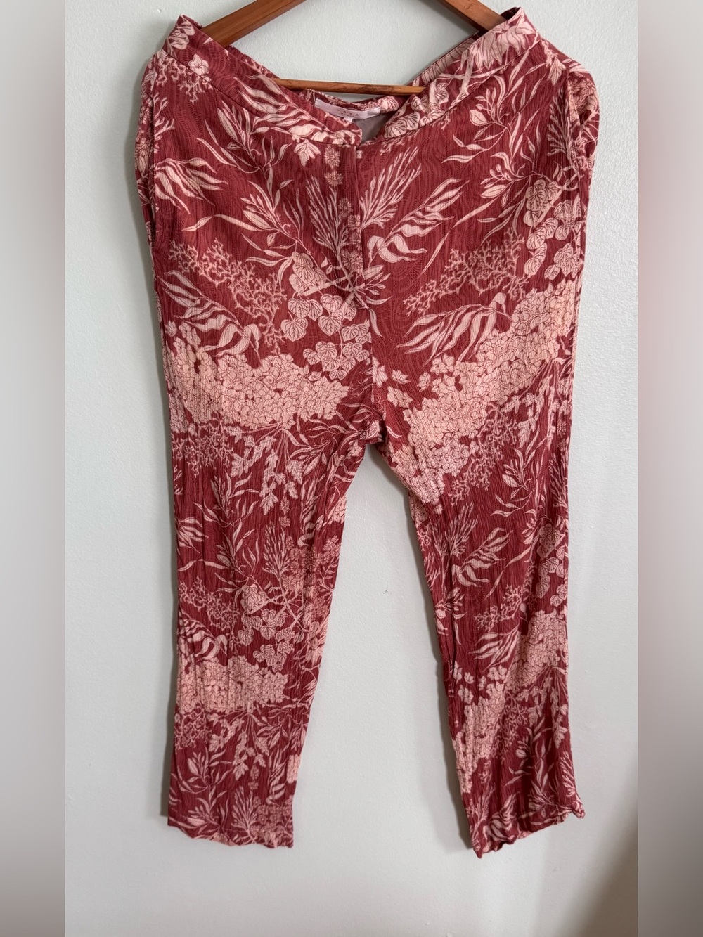 Straight Leg Floral Print Pants in Rust Pink